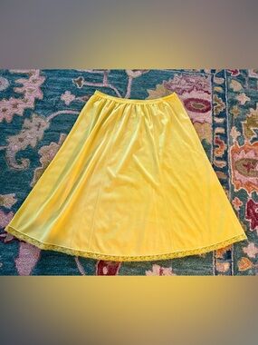 Vtg Vanity Fair Sunshine Yellow Half Slip Sz M/L Hand Dyed Festival Boho